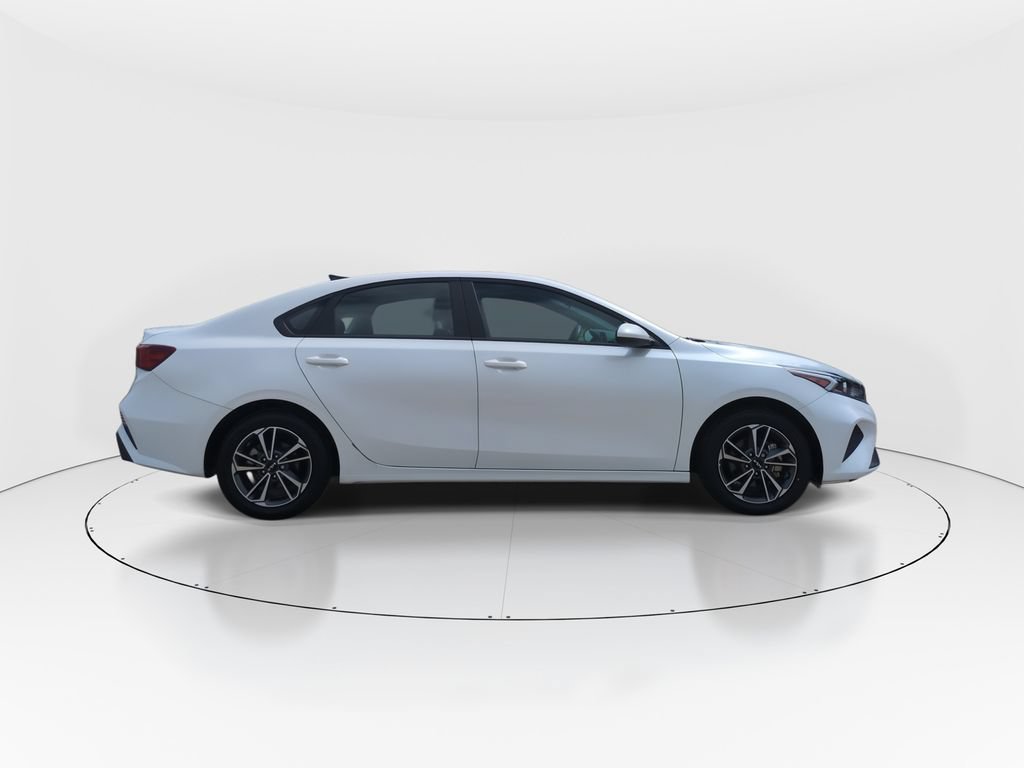 Used 2023 Kia Forte LXS FWD image 9
