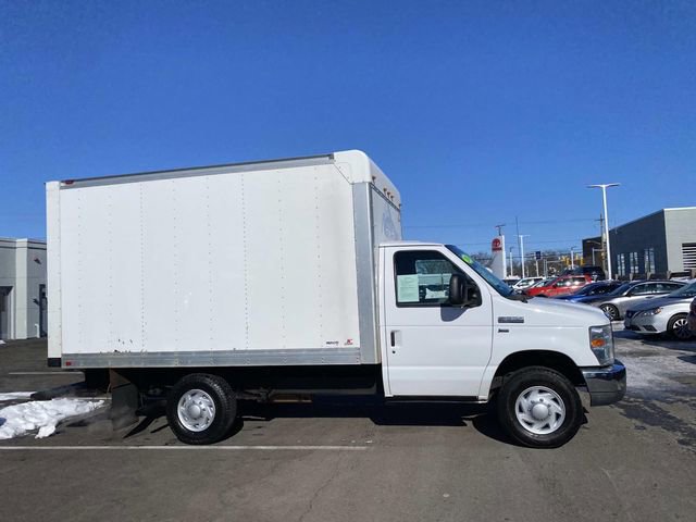 Used 2014 Ford E-350 and Econoline 350 Super Duty w/ Power Windows & Locks Group RWD image 3