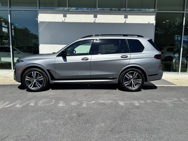 New 2026 BMW X7 M60i w/ Executive Package image 2