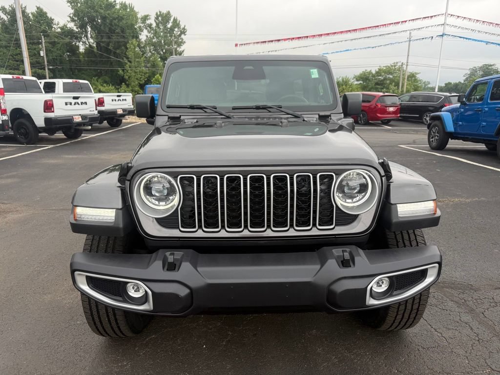 Used 2025 Jeep Wrangler Unlimited Sahara AWD/4WD image 9
