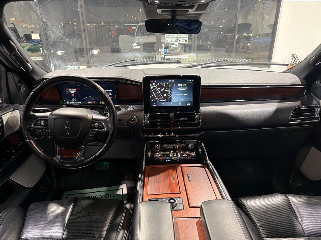 Used 2021 Lincoln Navigator L Reserve w/ Luxury Package AWD/4WD image 21