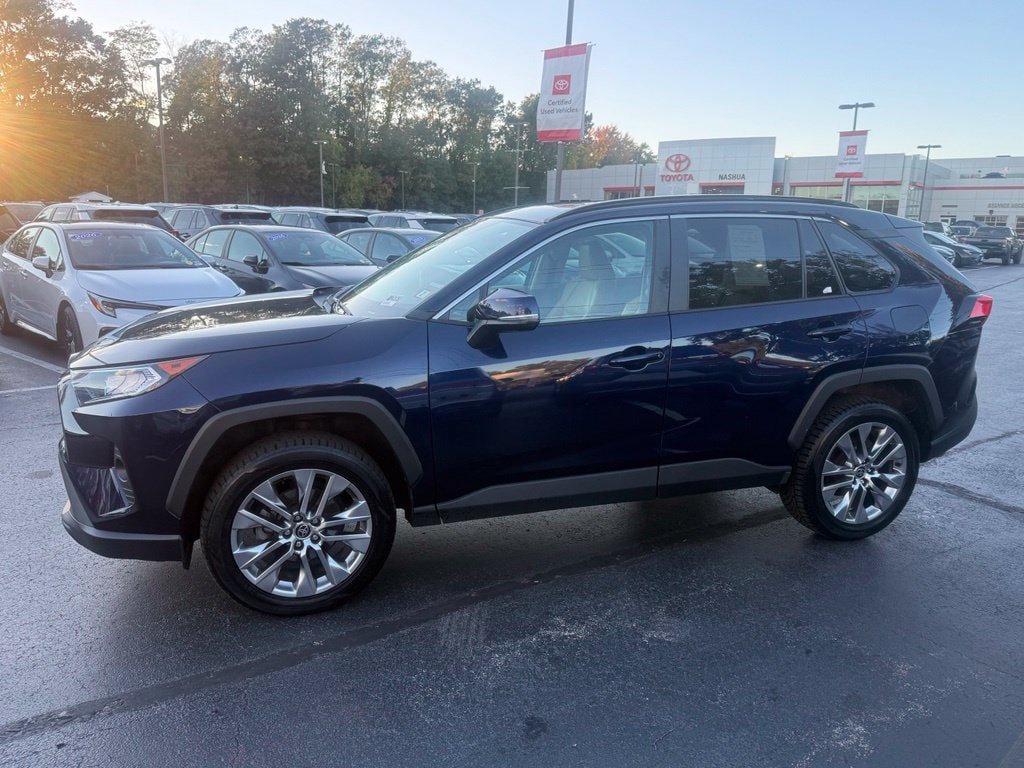 Certified 2021 Toyota RAV4 XLE Premium AWD/4WD image 3