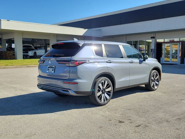 New 2026 Mitsubishi Outlander SE image 6