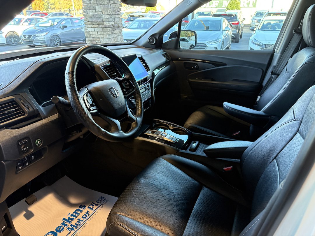 Used 2023 Honda Passport Elite image 2