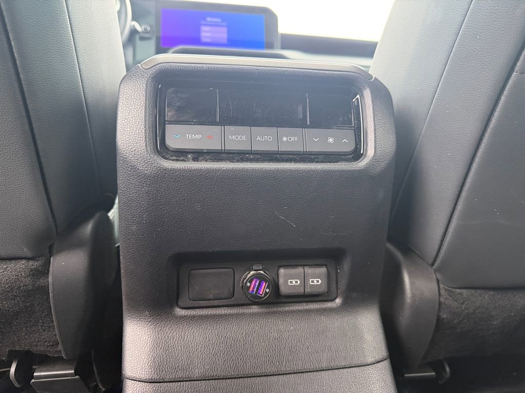 Used 2024 Toyota Land Cruiser image 28