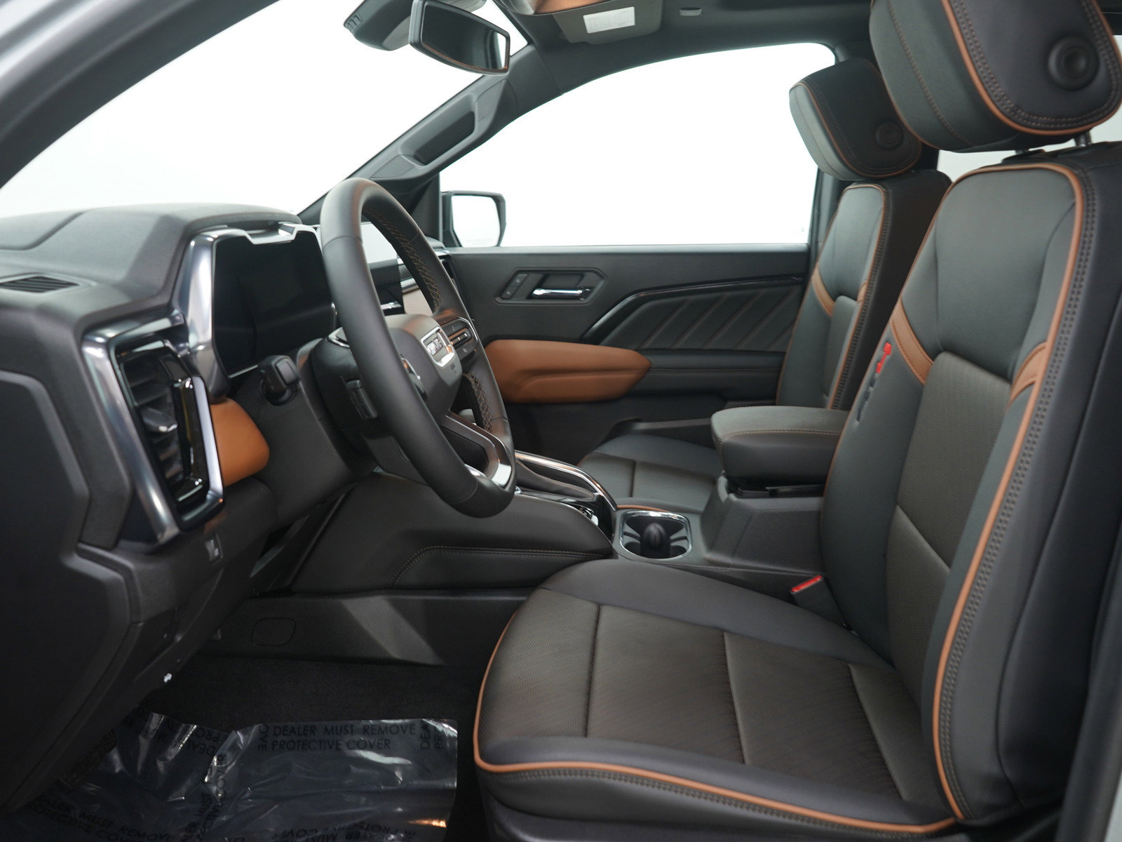 Used 2026 GMC Canyon AT4 w/ Technology Plus Package image 15