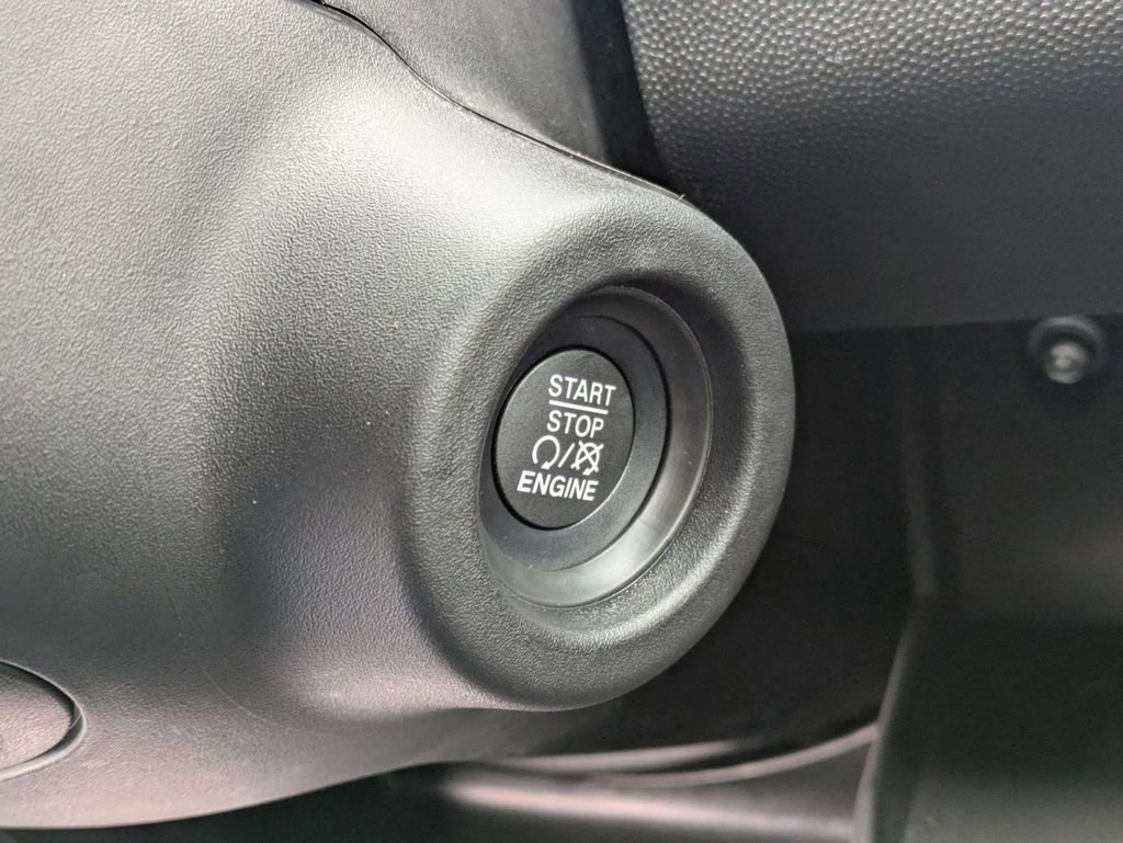 Used 2024 RAM ProMaster 2500 FWD image 30
