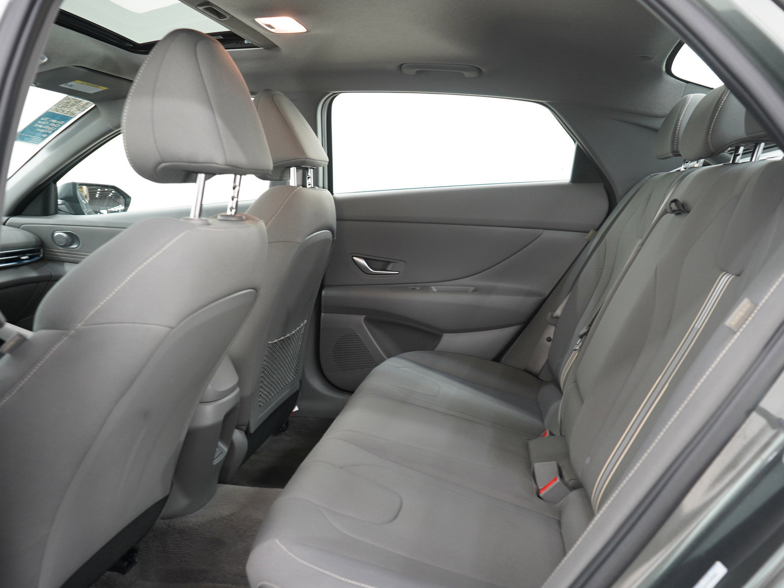 Used 2025 Hyundai Elantra SEL FWD image 18