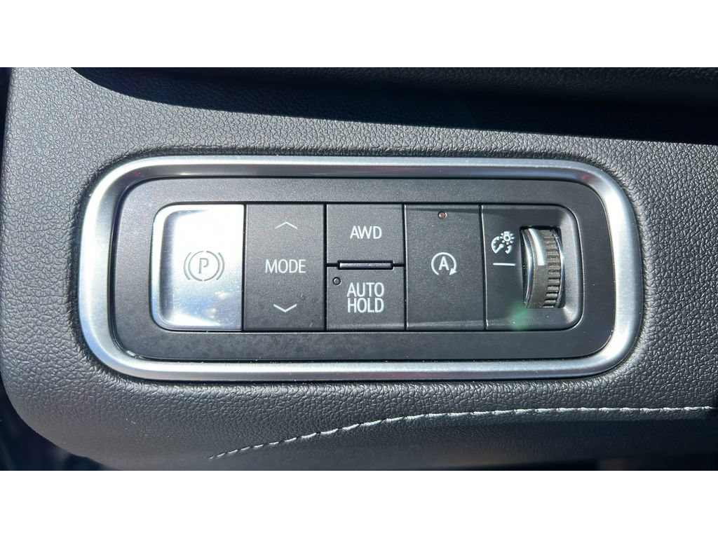 Certified 2025 Buick Enclave Avenir w/ Super Cruise Package AWD/4WD image 23