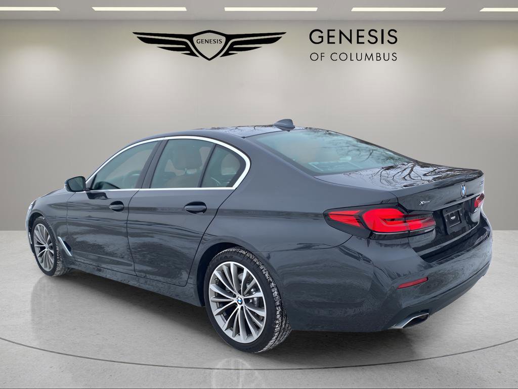 Used 2023 BMW 530i xDrive w/ Premium Package image 3