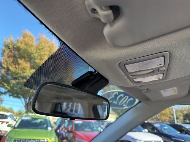 Certified 2023 Hyundai Venue SEL image 40