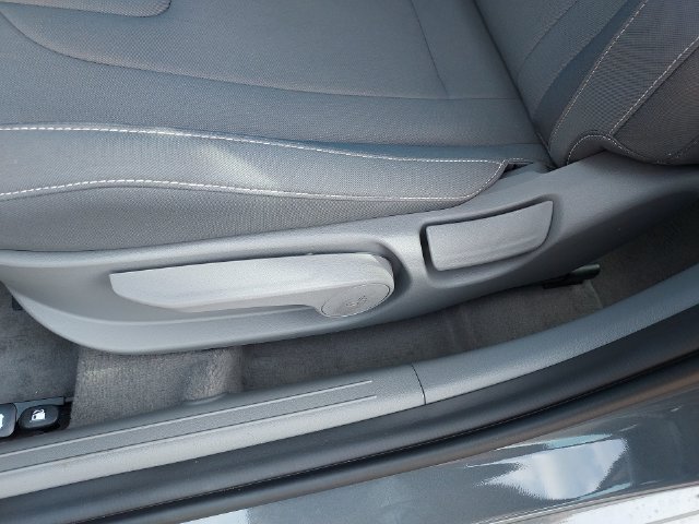 New 2026 Hyundai Elantra Sport FWD image 35
