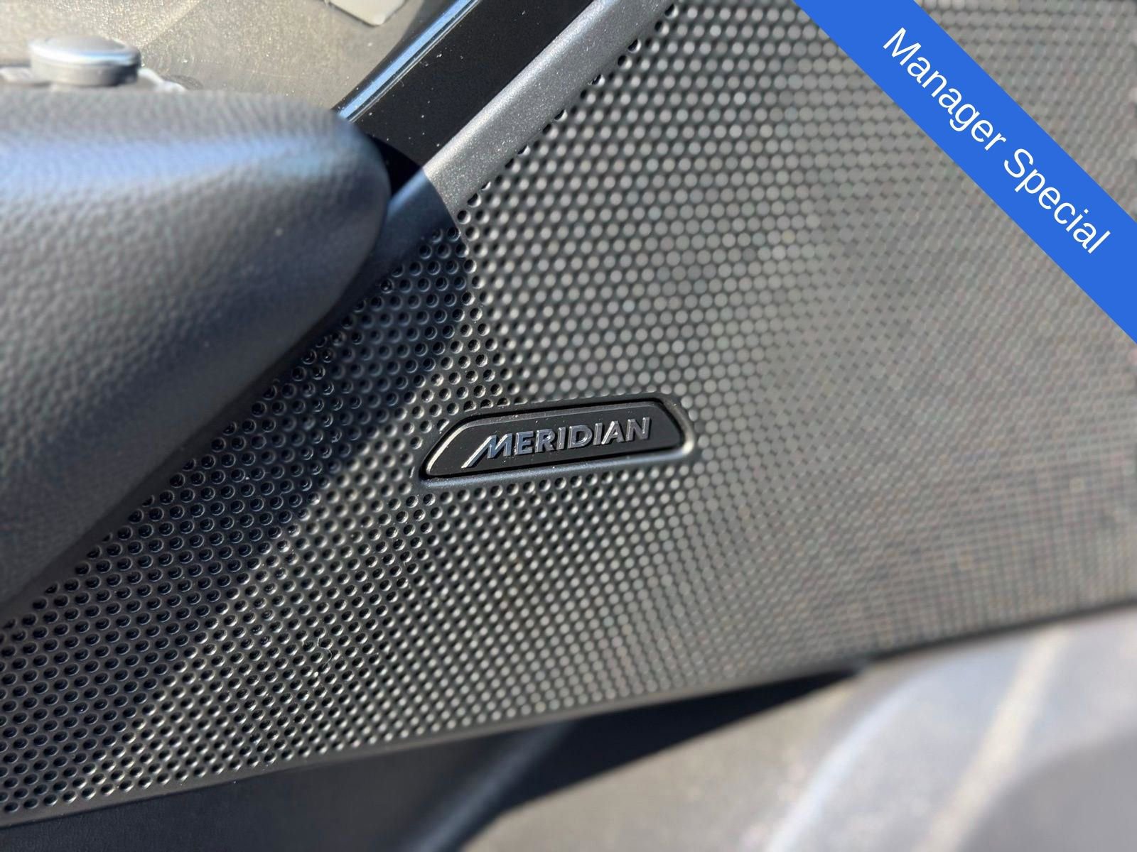 Used 2020 Land Rover Range Rover Velar S image 23