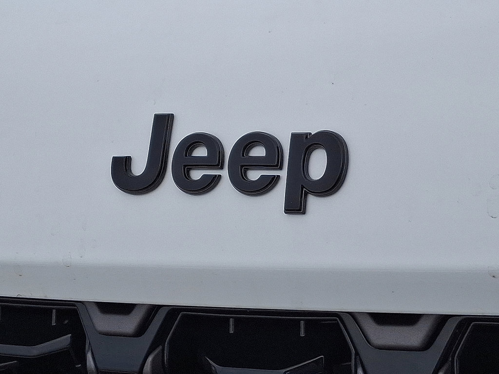New 2026 Jeep Grand Cherokee L Limited AWD/4WD image 4