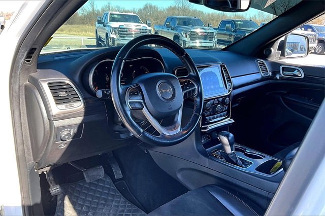 Used 2020 Jeep Grand Cherokee Altitude image 17