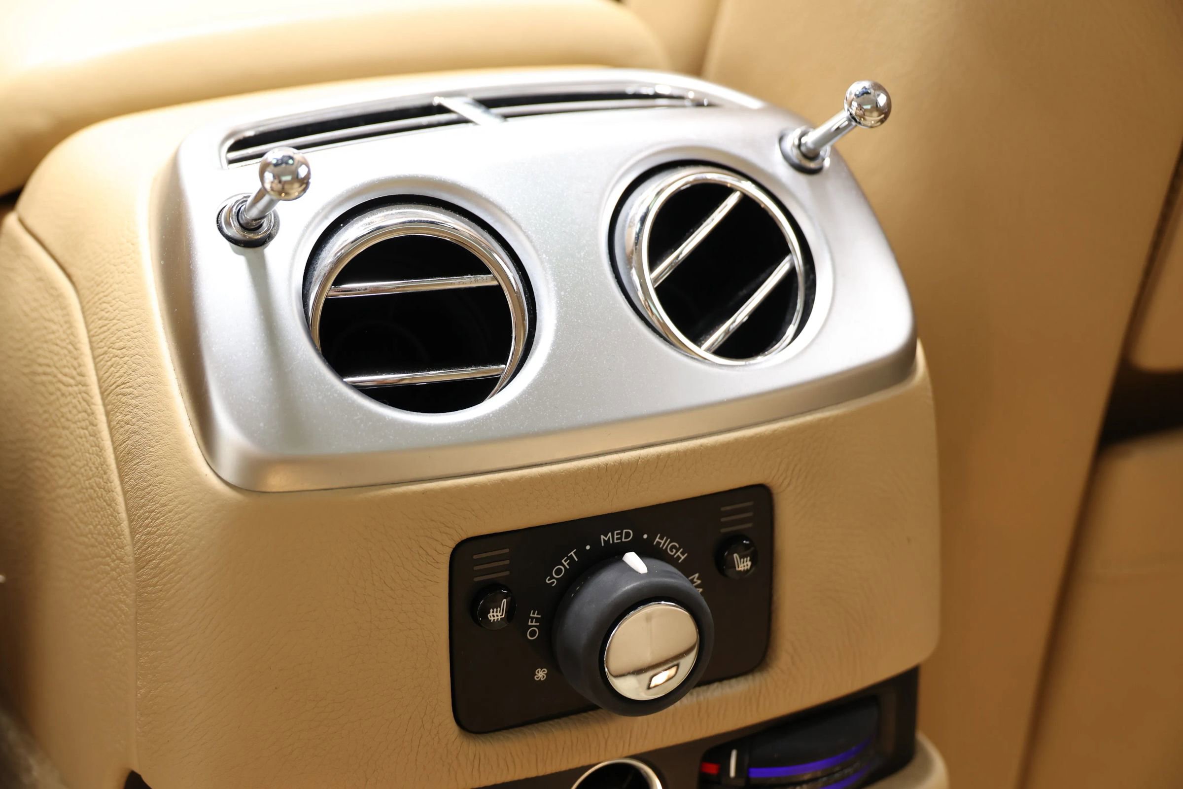 Used 2010 Rolls-Royce Ghost RWD image 60