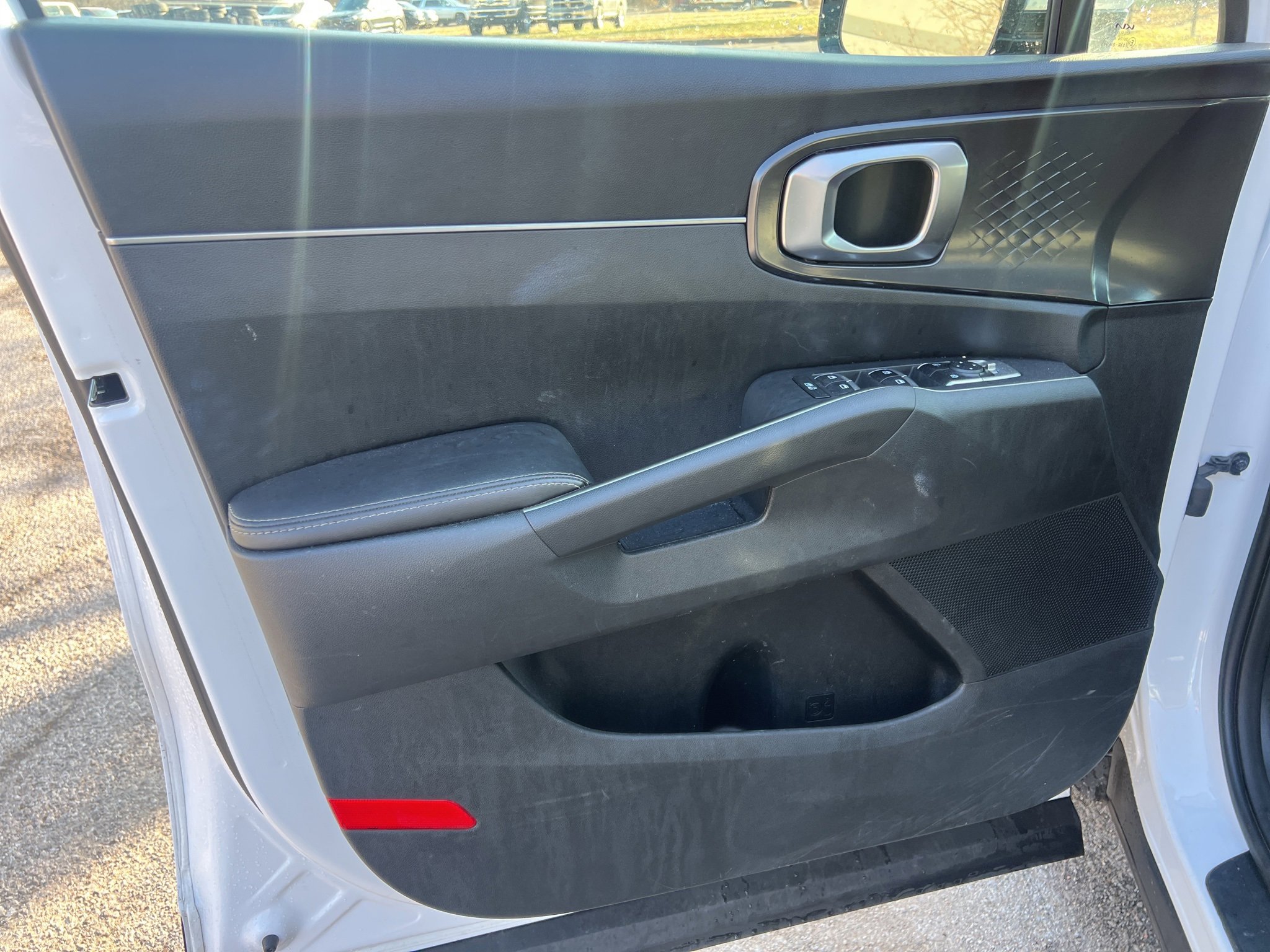 Used 2024 Kia Sorento S image 10