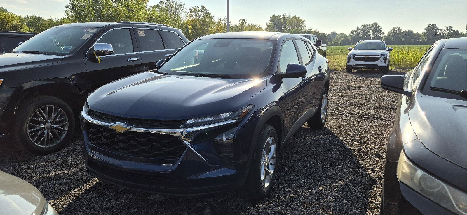 Used 2024 Chevrolet Trax LS w/ LS Convenience Package