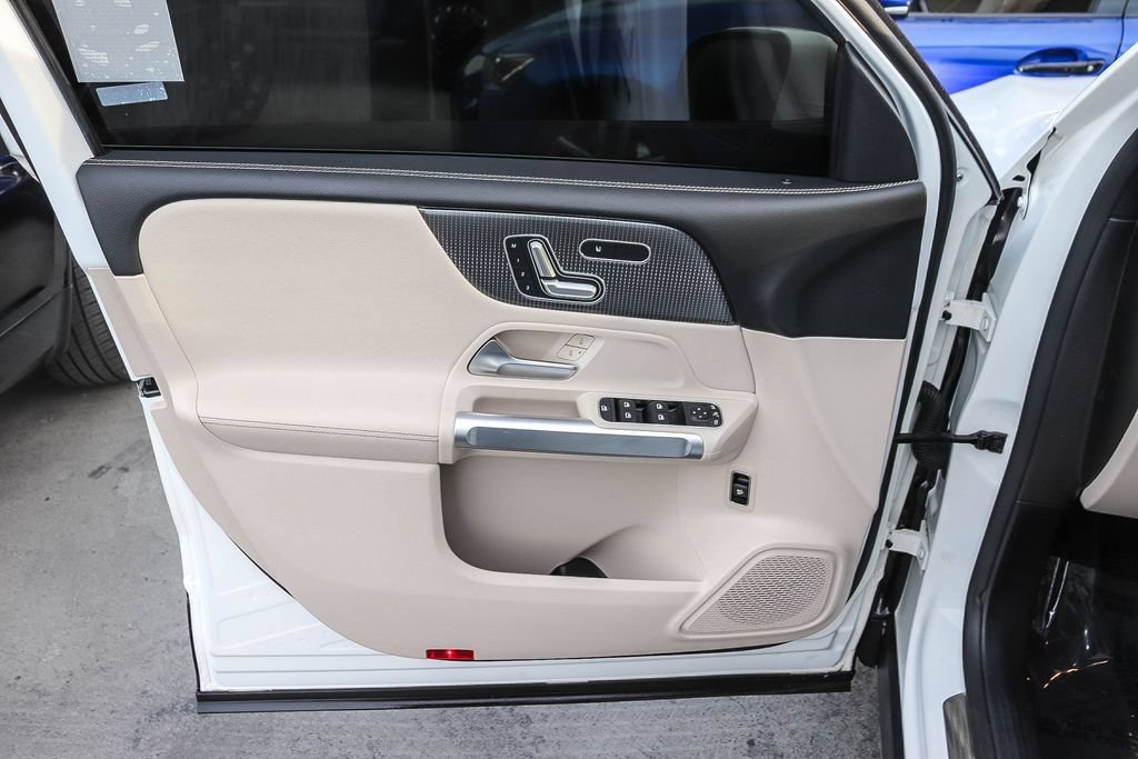 Used 2021 Mercedes-Benz GLB 250 image 24