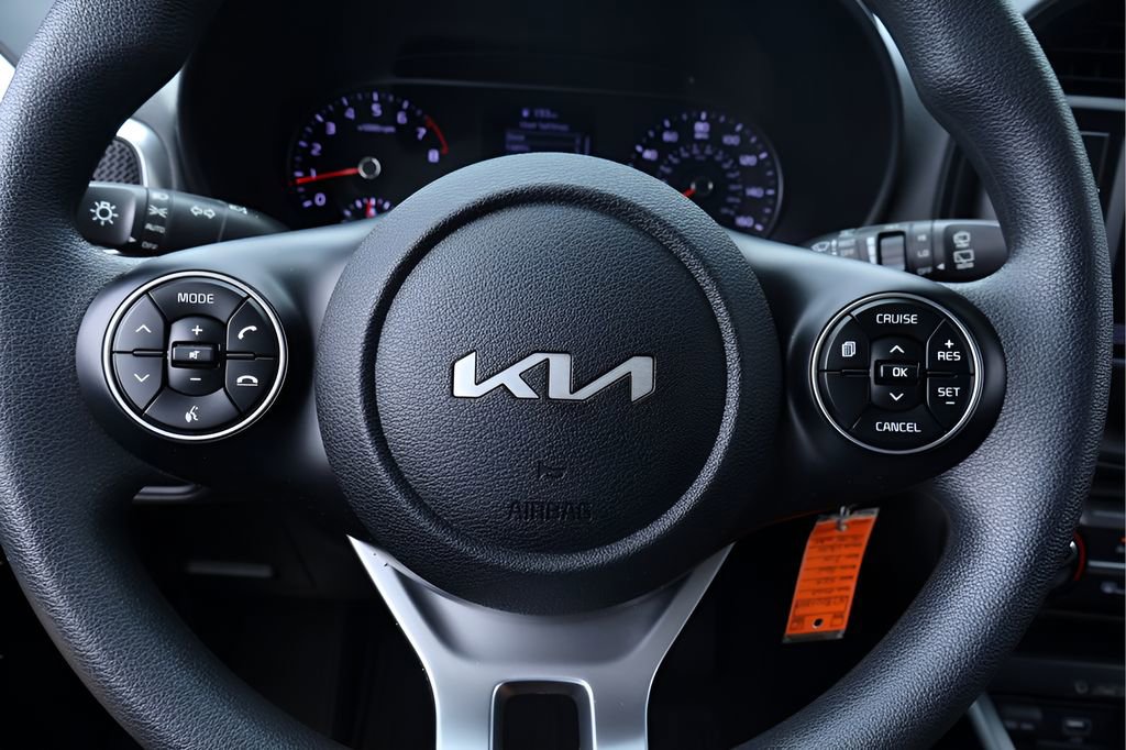 Used 2022 Kia Soul LX image 19