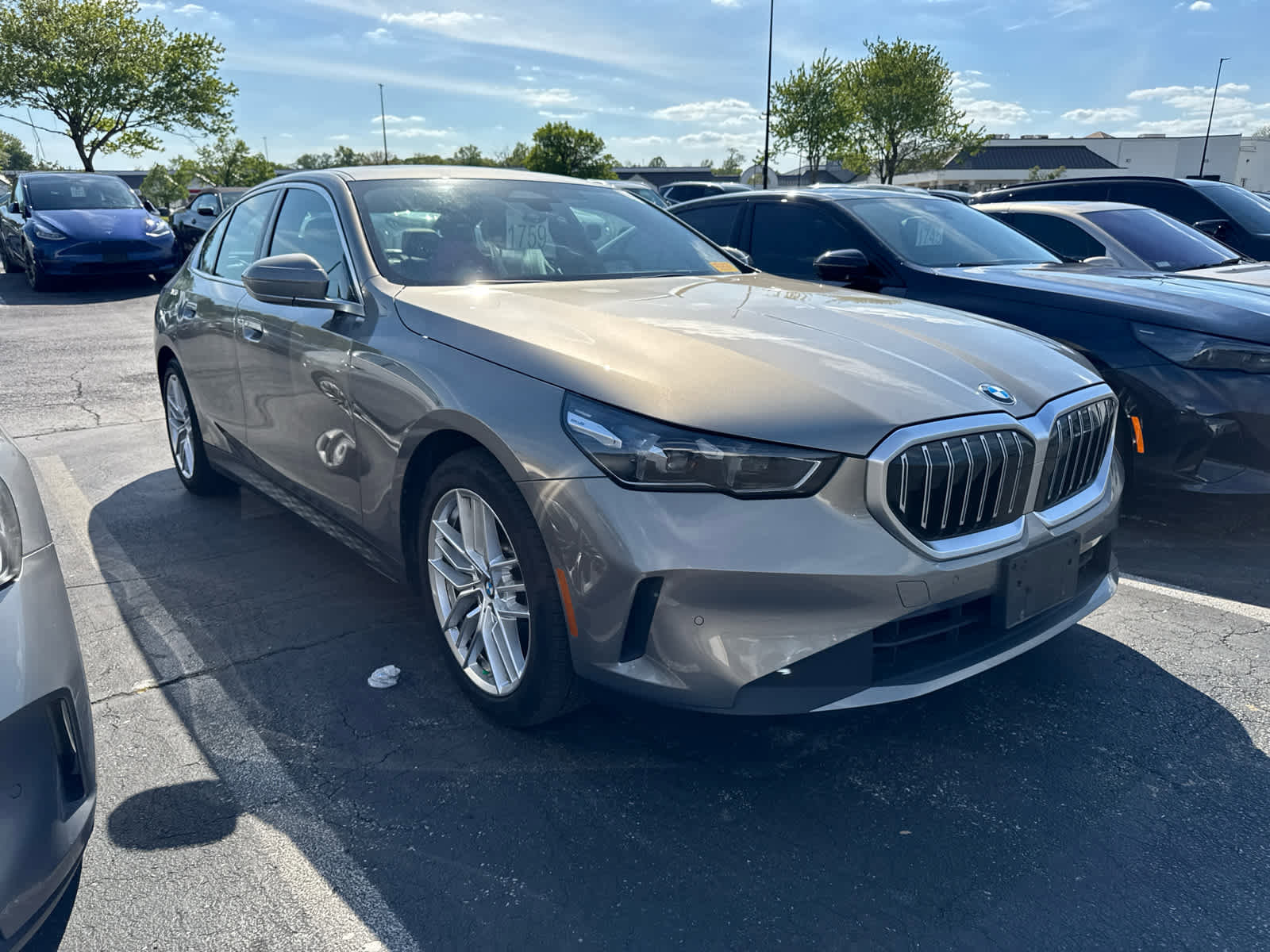 Used 2024 BMW 530i xDrive w/ Convenience Package AWD/4WD image 1