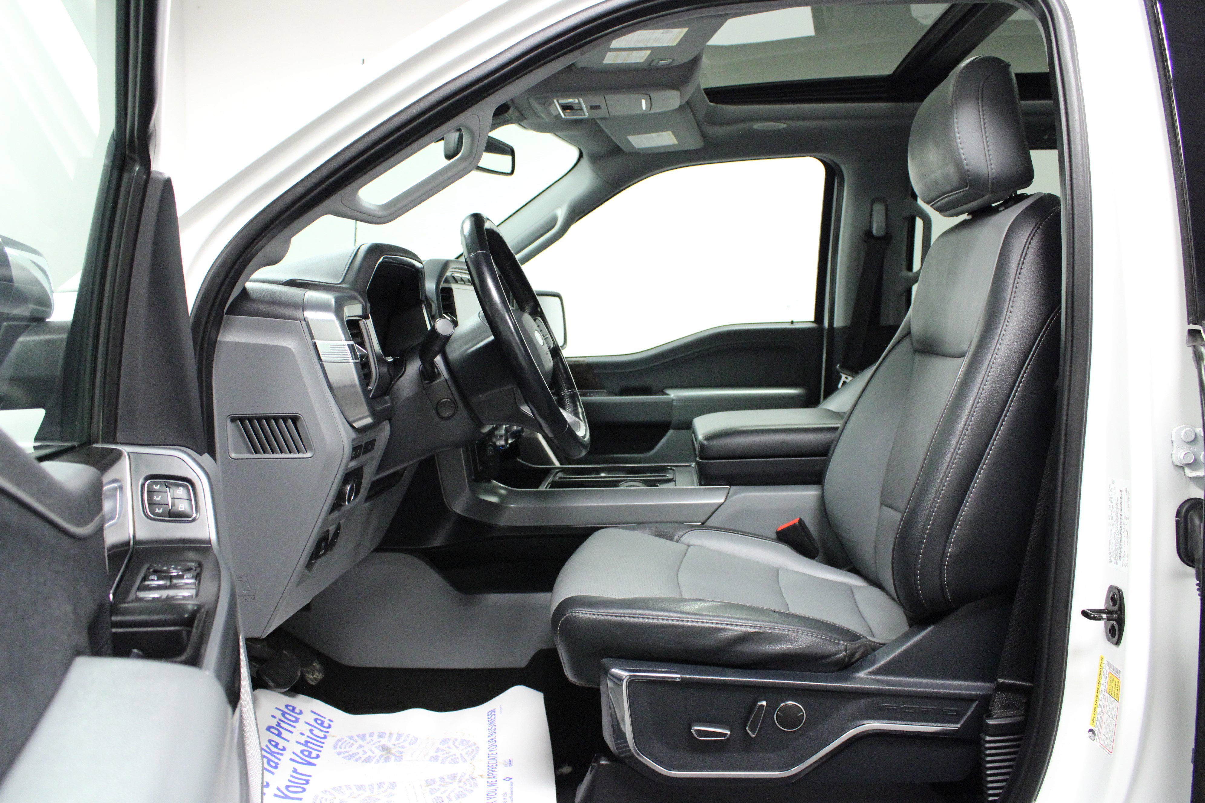 Used 2021 Ford F150 Lariat w/ Equipment Group 502A High image 12