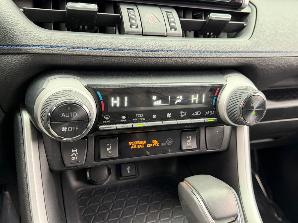 Used 2020 Toyota RAV4 XSE w/ XSE Grade Weather Package image 23