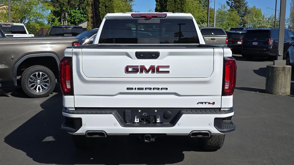 Used 2024 GMC Sierra 1500 AT4 w/ Technology Package AWD/4WD image 4