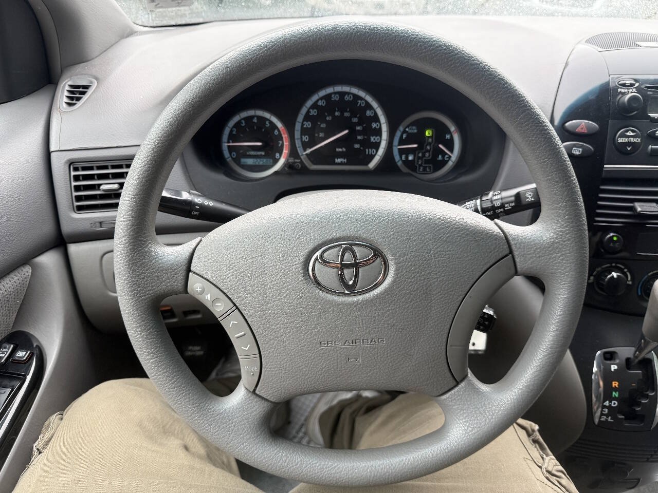 Used 2005 Toyota Sienna LE AWD/4WD image 13
