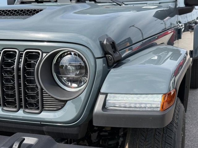 New 2026 Jeep Gladiator Sport image 12