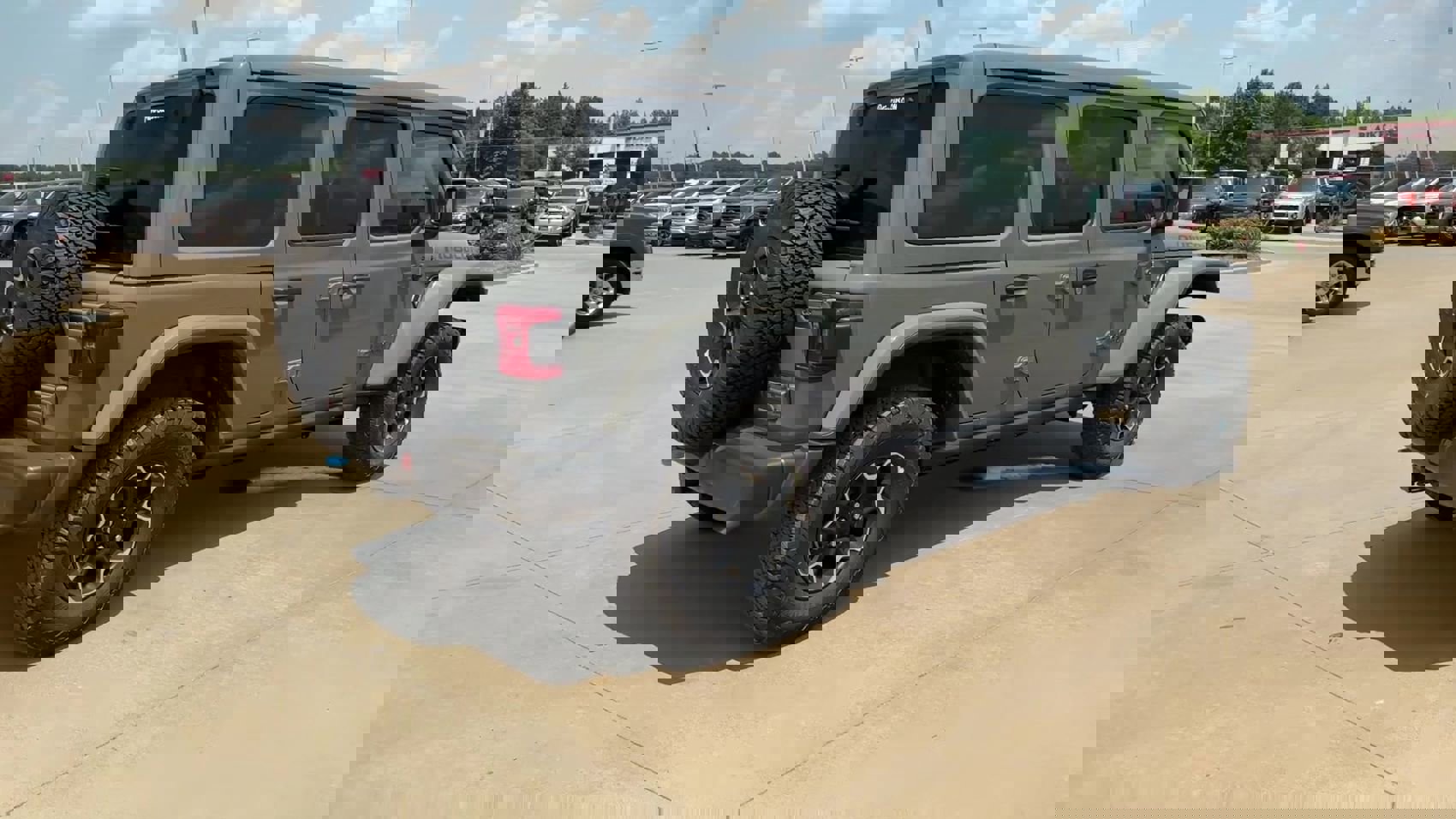 New 2023 Jeep Wrangler Unlimited Rubicon 4xe w/ Cold Weather Group image 8