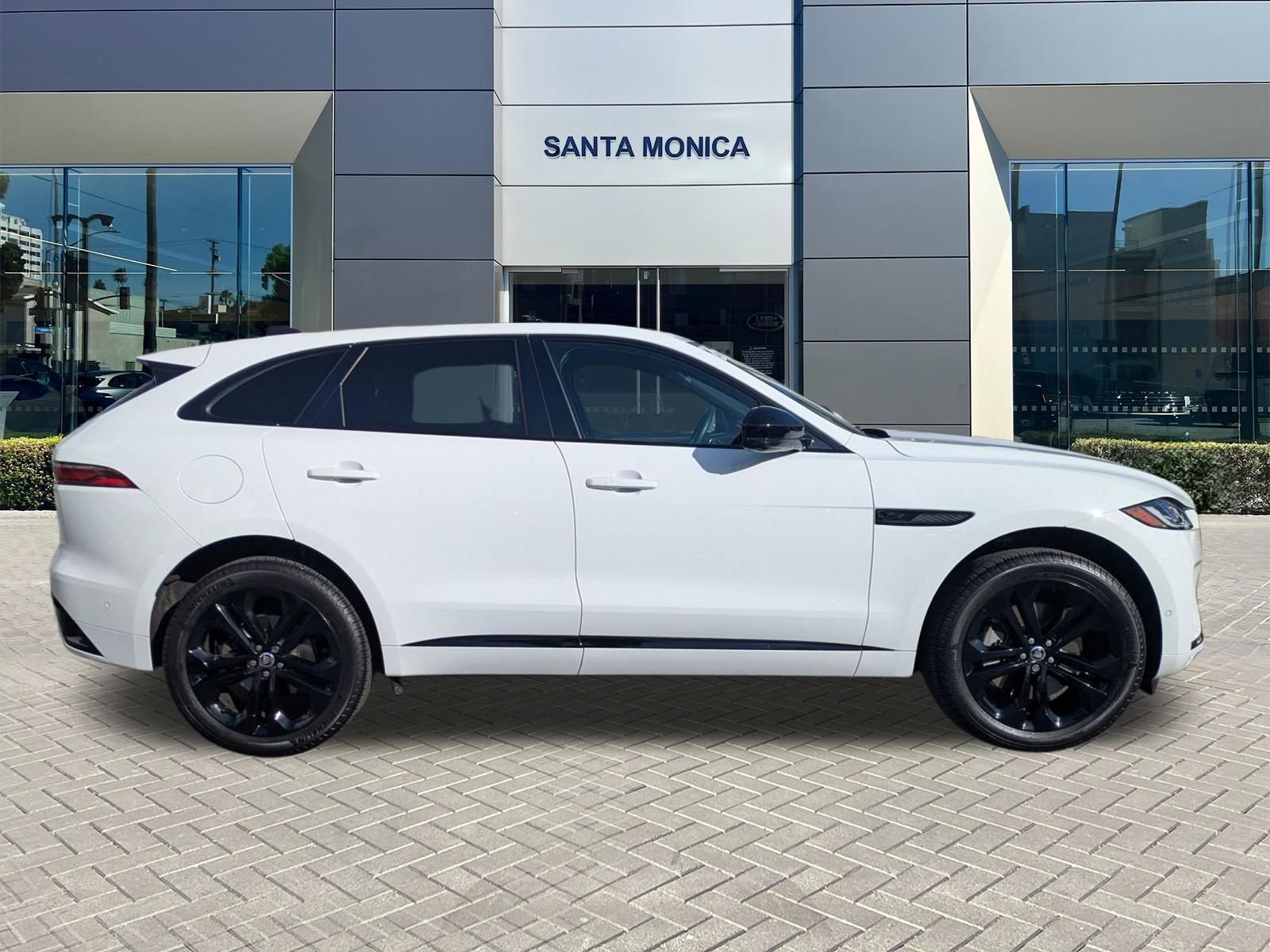 Used 2026 Jaguar F-PACE R-Dynamic S AWD/4WD image 4