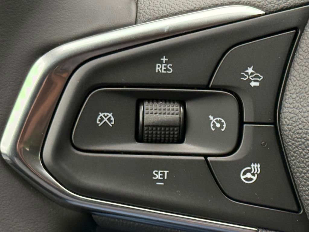 New 2026 Chevrolet Trax LT FWD image 21
