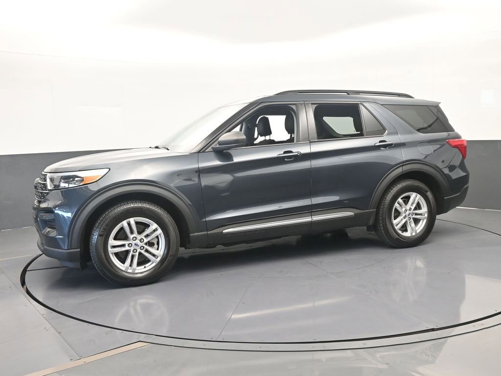 Used 2023 Ford Explorer XLT RWD image 2