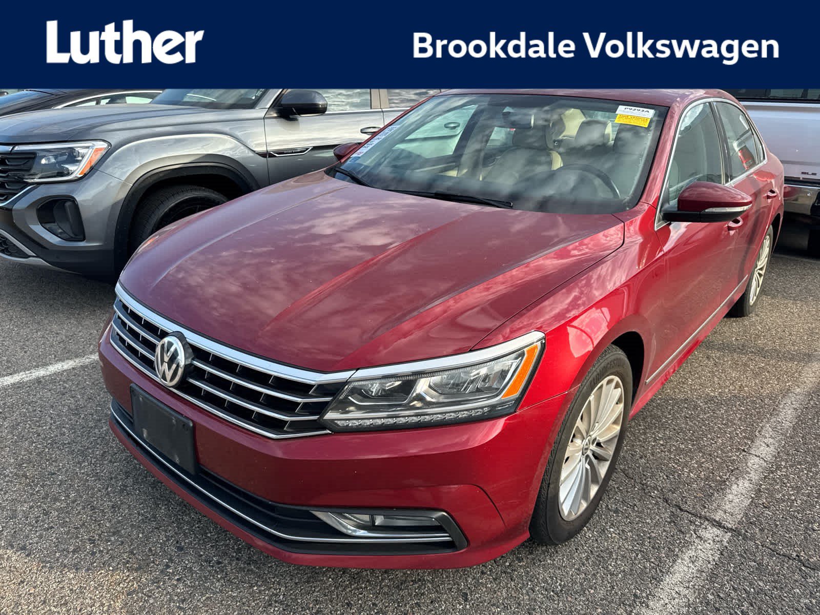 Used 2017 Volkswagen Passat 1.8T SE w/ SE Lighting Package FWD image 1