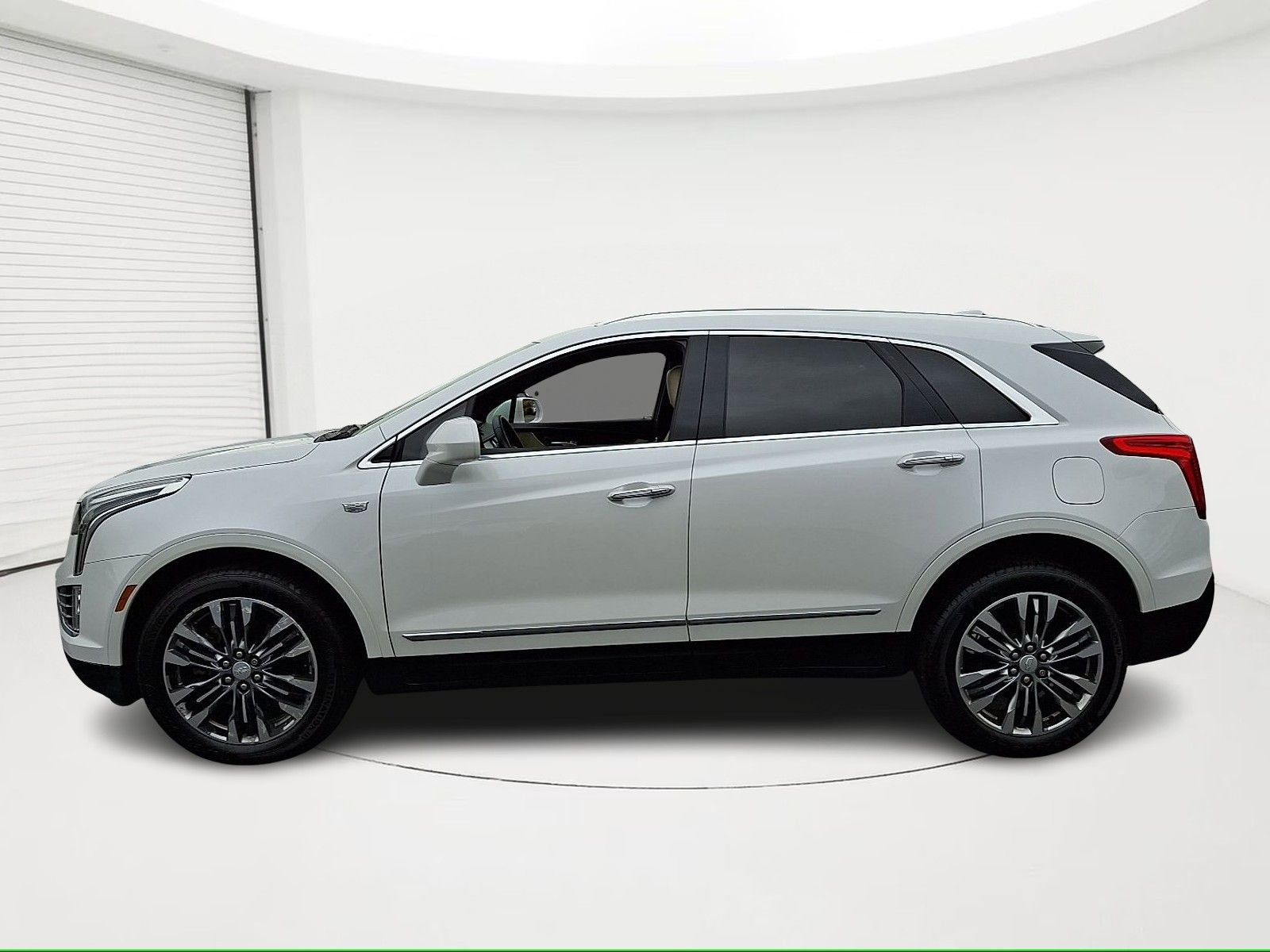 Used 2017 Cadillac XT5 Premium Luxury image 7