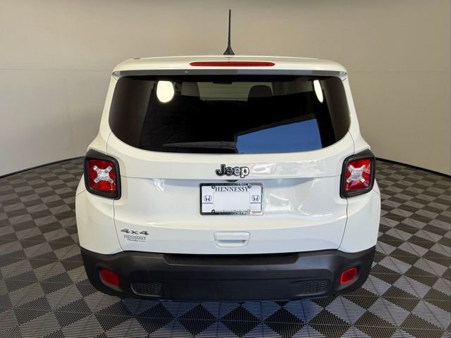 Used 2023 Jeep Renegade Latitude AWD/4WD image 5