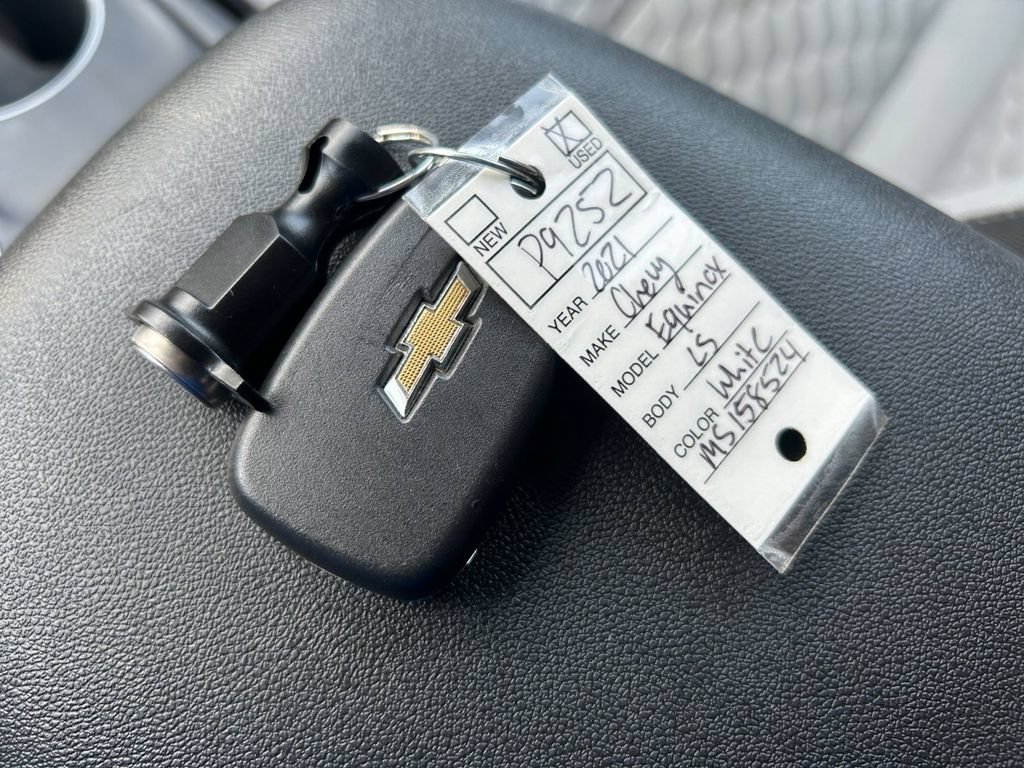 Used 2021 Chevrolet Equinox LS w/ LS Convenience Package FWD image 32
