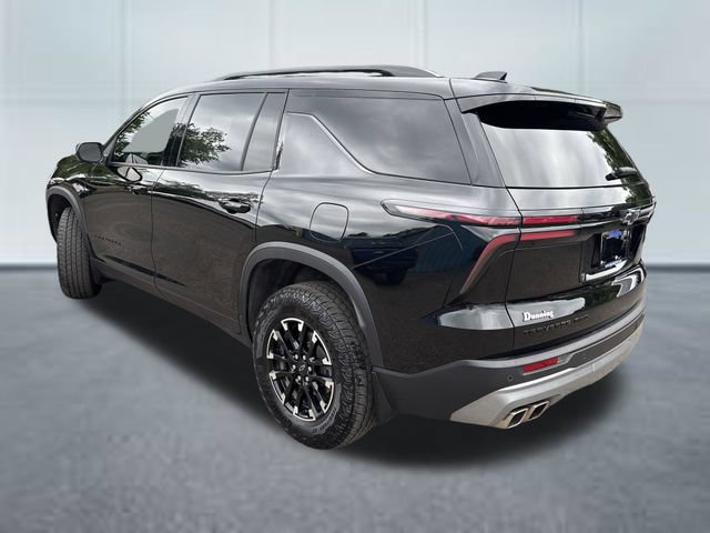 Used 2025 Chevrolet Traverse Z71 w/ LPO, Floor Liner Package AWD/4WD image 2