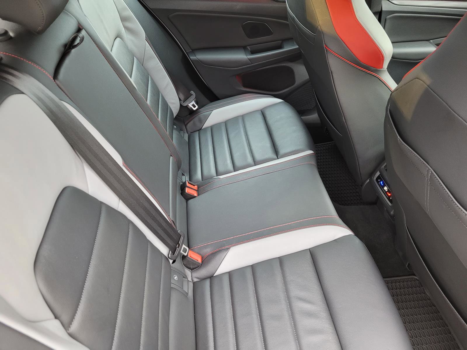 Used 2022 Volkswagen GTI Autobahn image 13