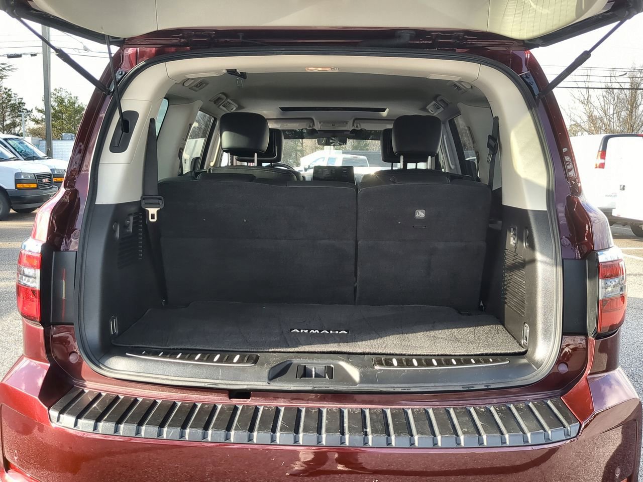 Used 2022 Nissan Armada Platinum w/ Captain's Chairs Package image 25