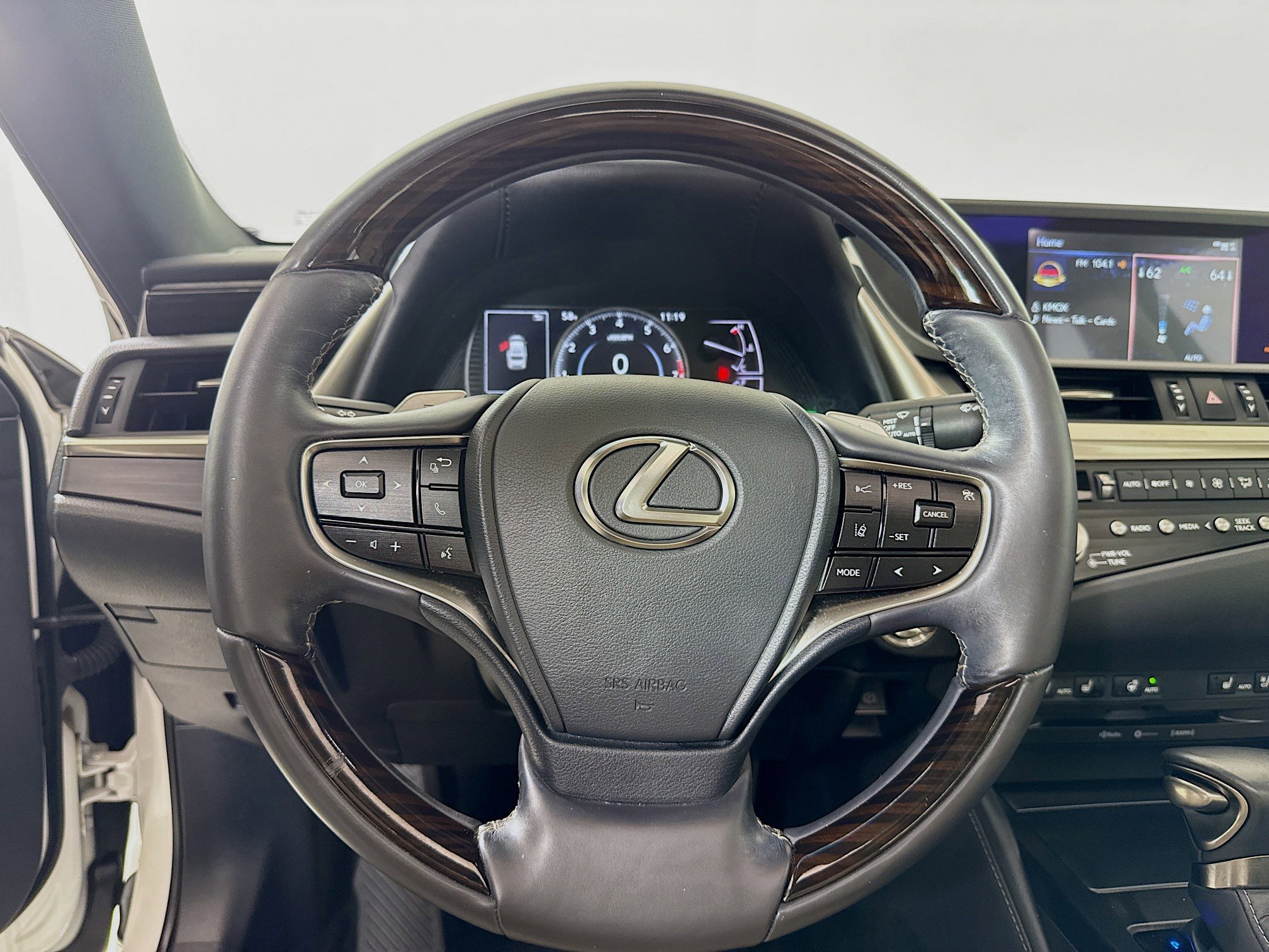 Used 2021 Lexus ES 350 w/ Premium Package FWD image 12