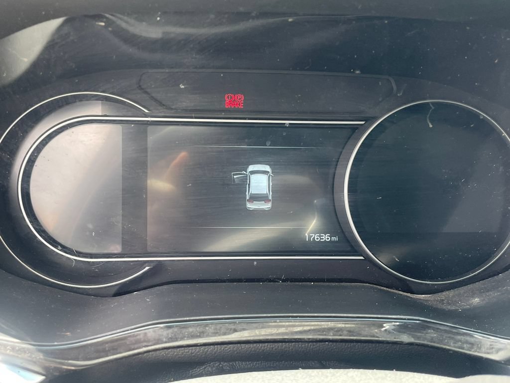 Used 2022 Kia Niro EX Premium FWD image 12
