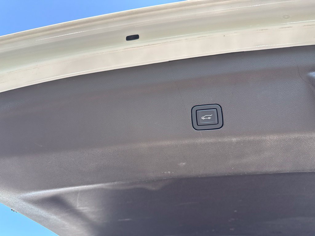 Used 2024 Chevrolet Suburban LT AWD/4WD image 23