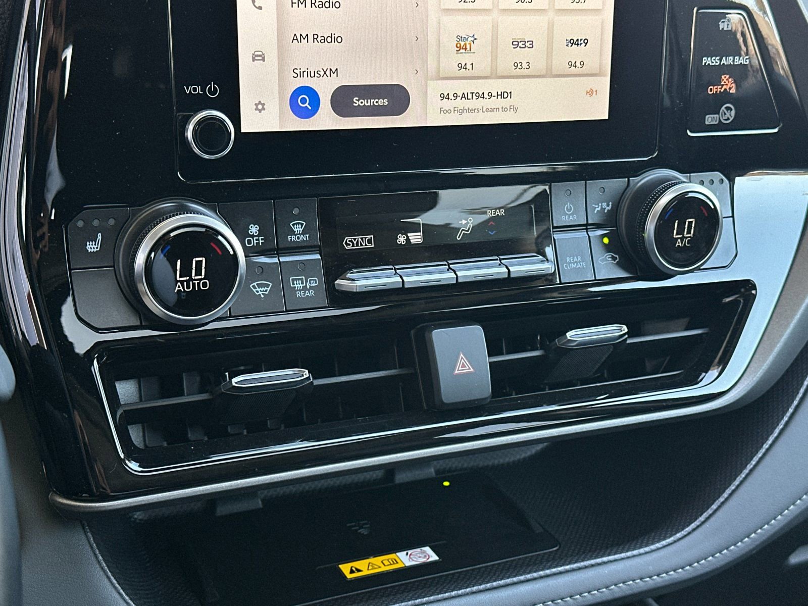 Used 2025 Toyota Highlander XLE AWD/4WD image 20