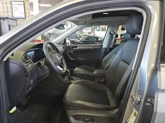 Used 2023 Volkswagen Tiguan SE w/ Panoramic Sunroof Package AWD/4WD video 2