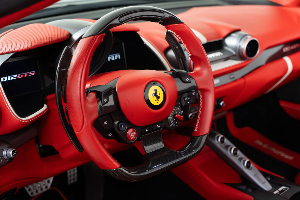 Used 2021 Ferrari 812 GTS image 5
