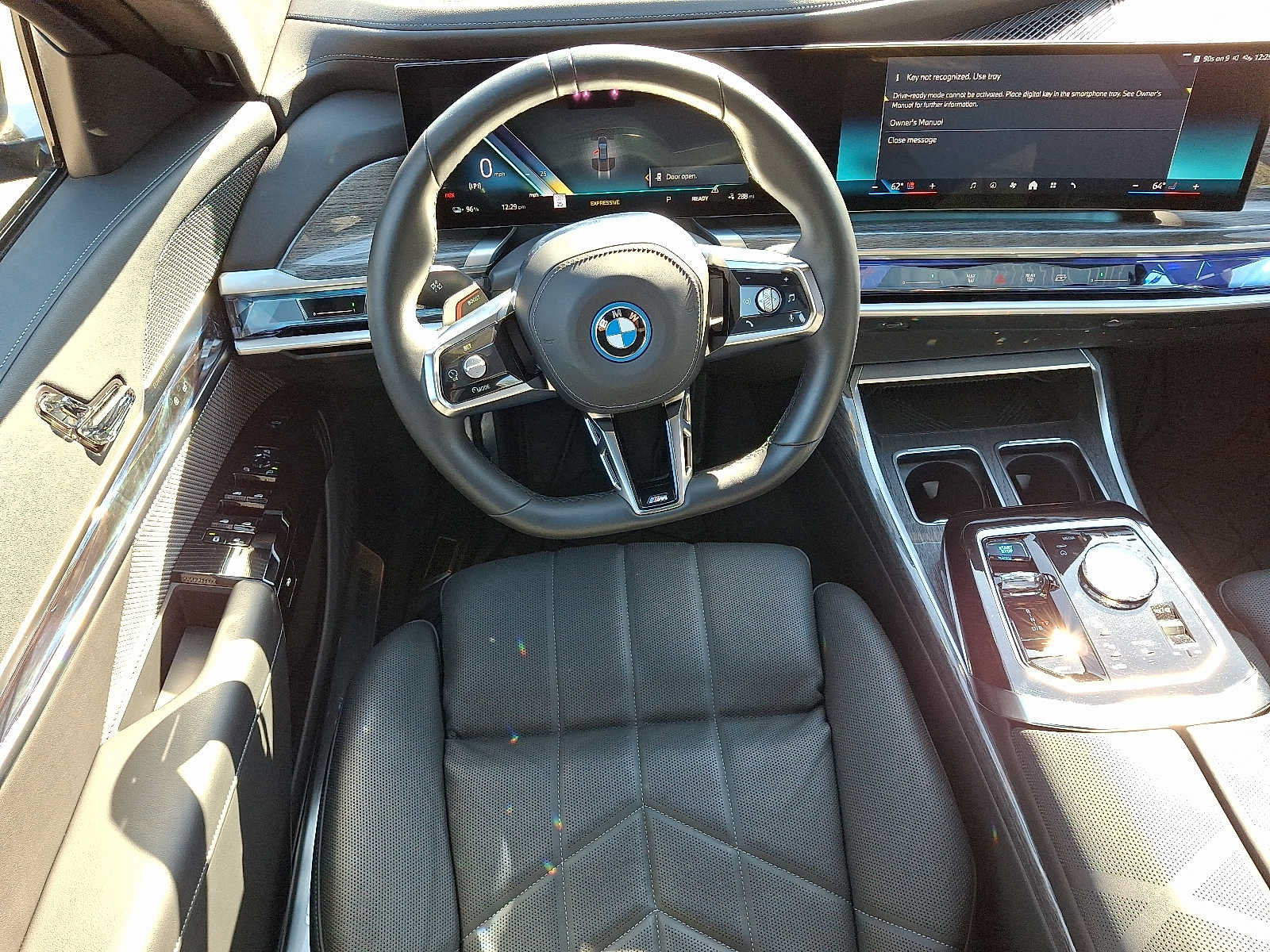 Used 2024 BMW i7 eDrive50 w/ M Sport Package RWD image 11