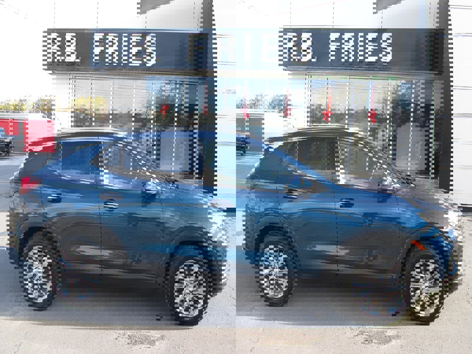 Used 2020 Buick Encore GX Essence w/ Experience Buick Package image 6