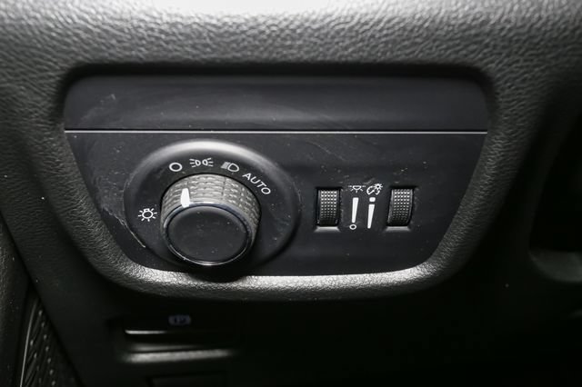 Used 2025 Jeep Grand Cherokee Laredo X w/ Luxury Tech Group I AWD/4WD image 37